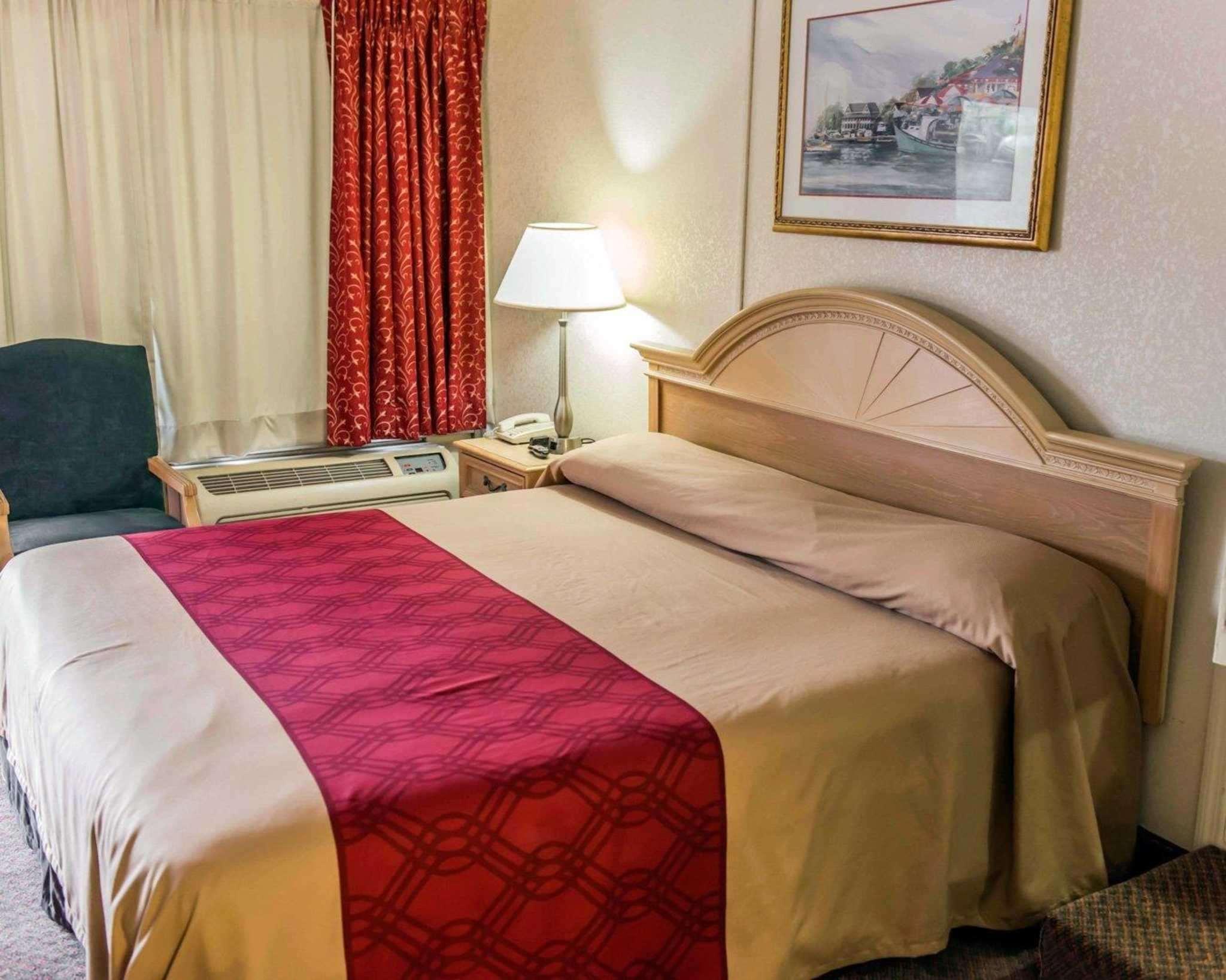 Econo Lodge Перрі Екстер'єр фото
