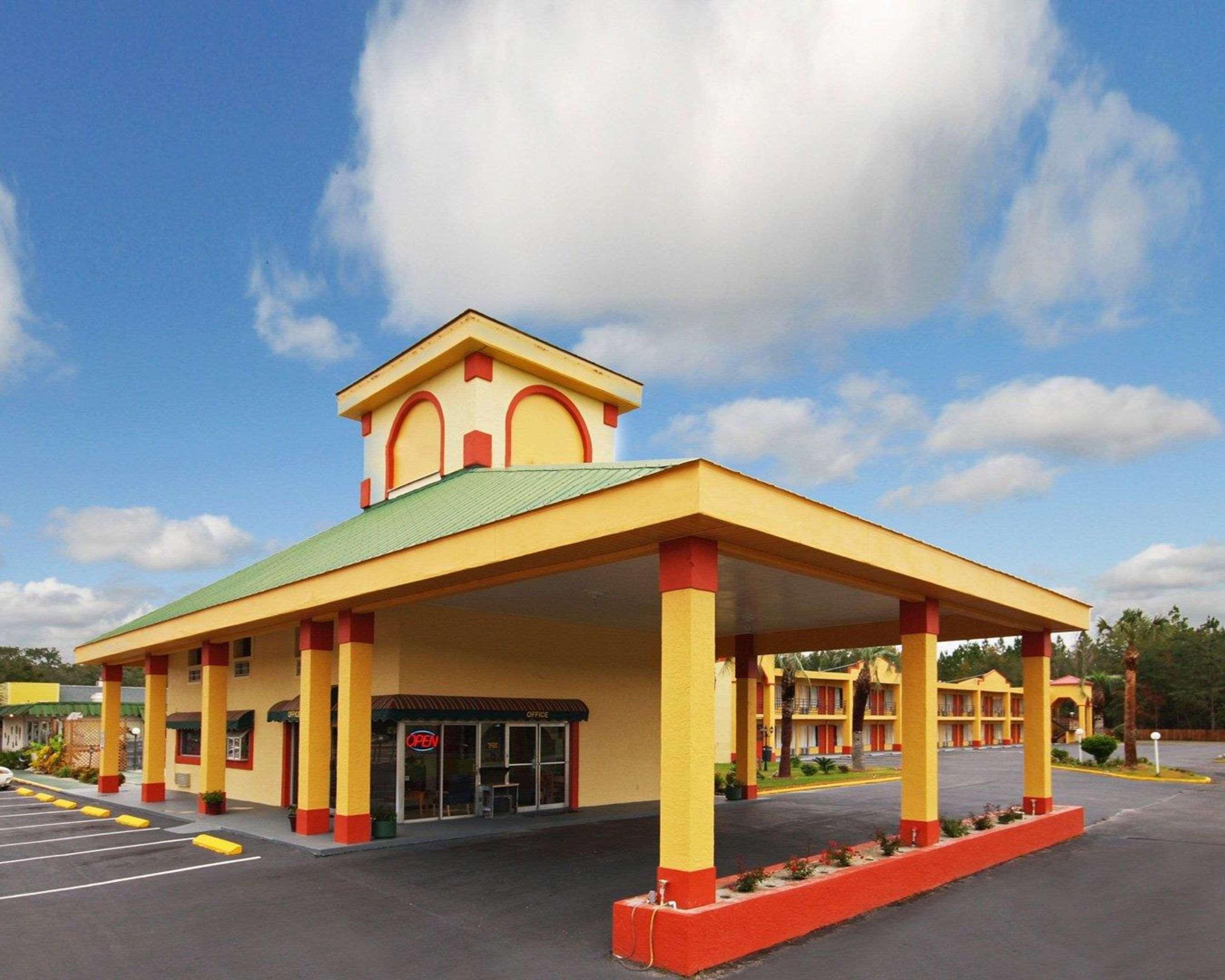 Econo Lodge Перрі Екстер'єр фото