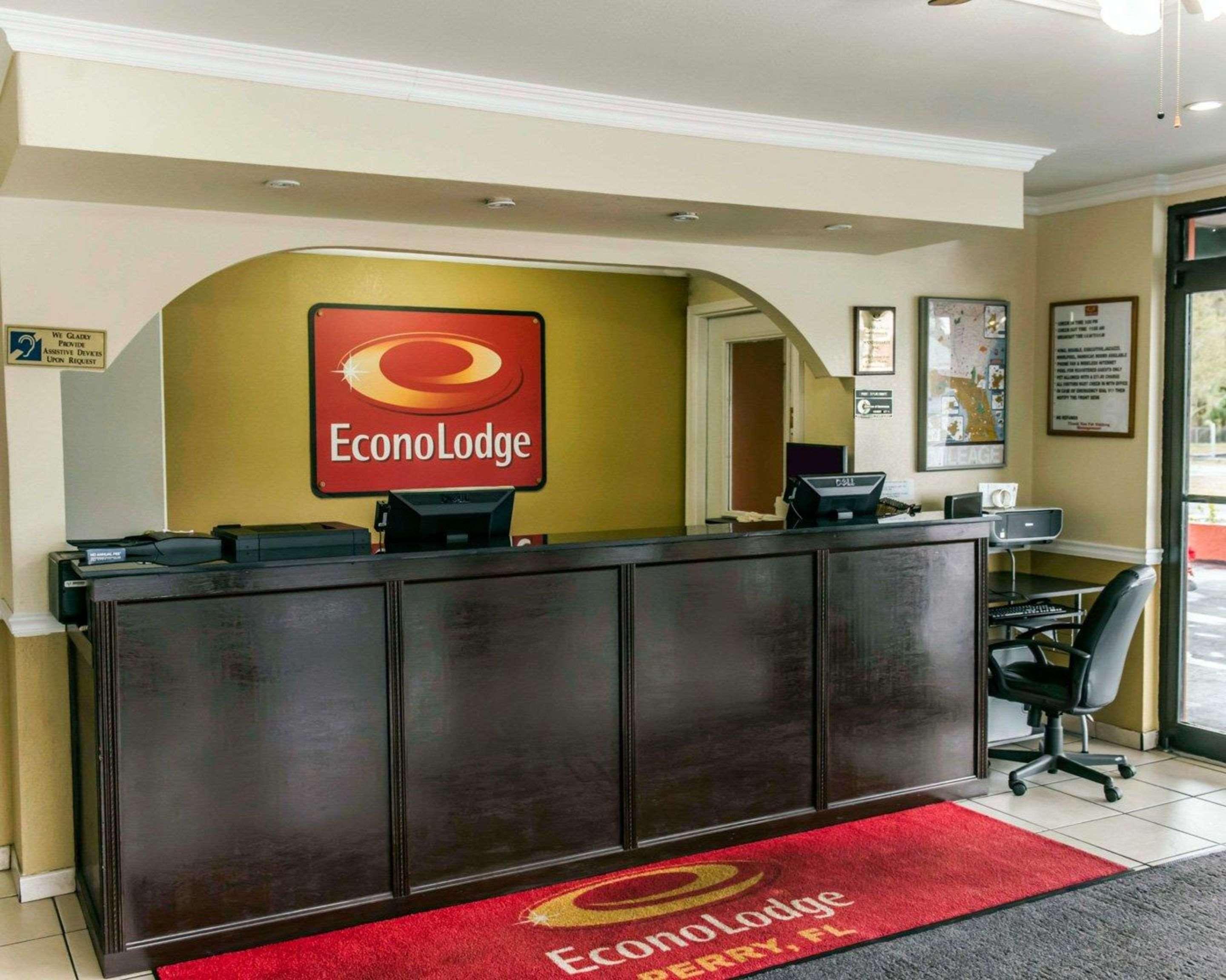 Econo Lodge Перрі Екстер'єр фото