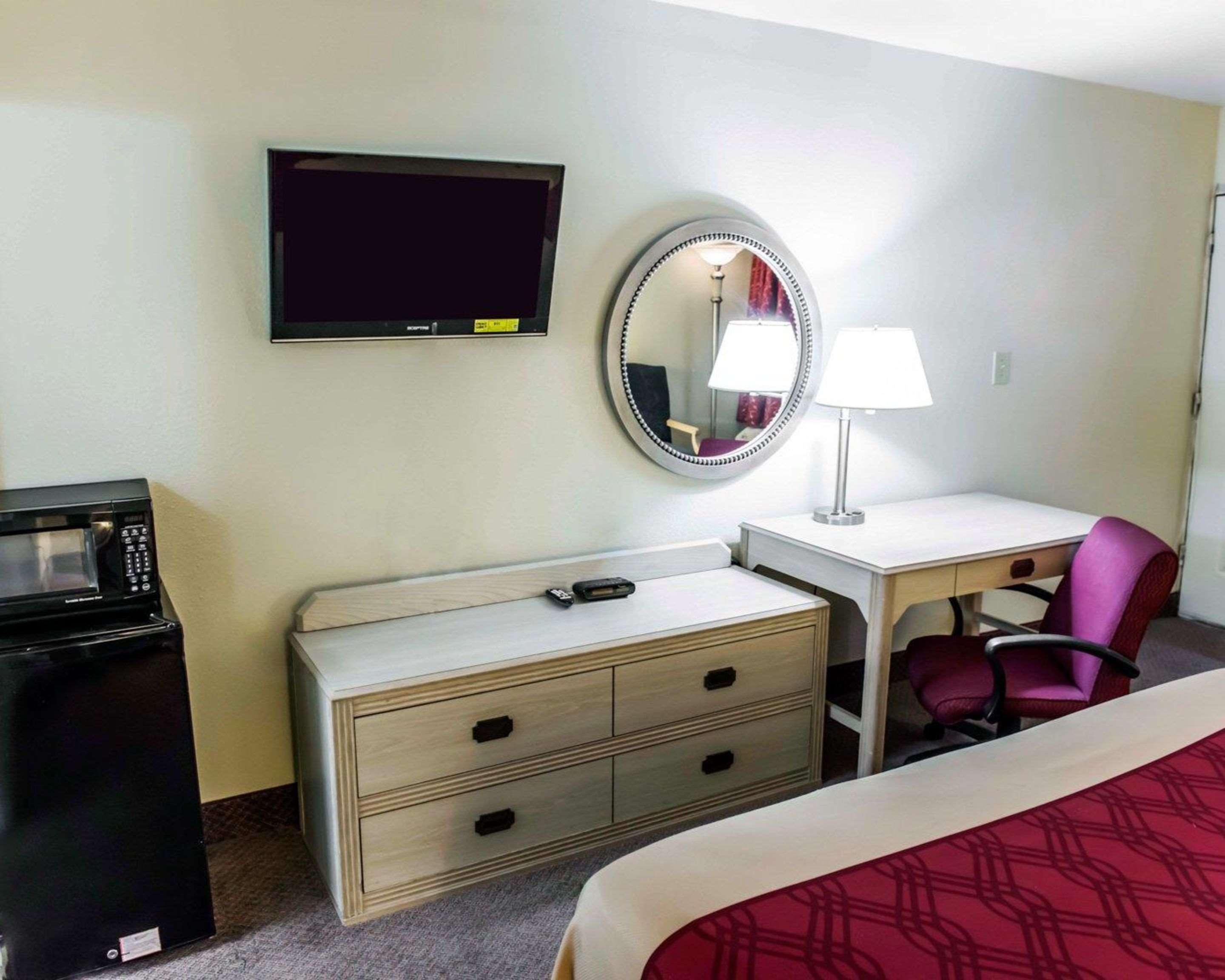 Econo Lodge Перрі Екстер'єр фото