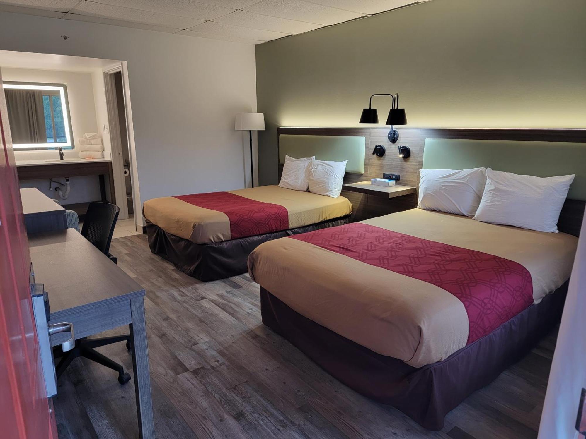 Econo Lodge Перрі Екстер'єр фото