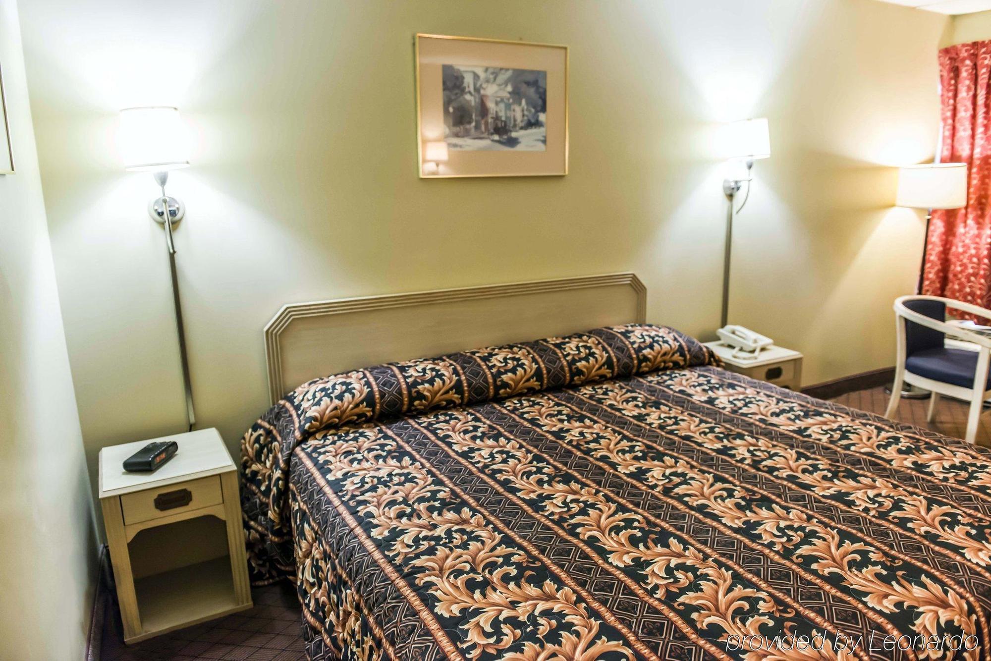 Econo Lodge Перрі Екстер'єр фото