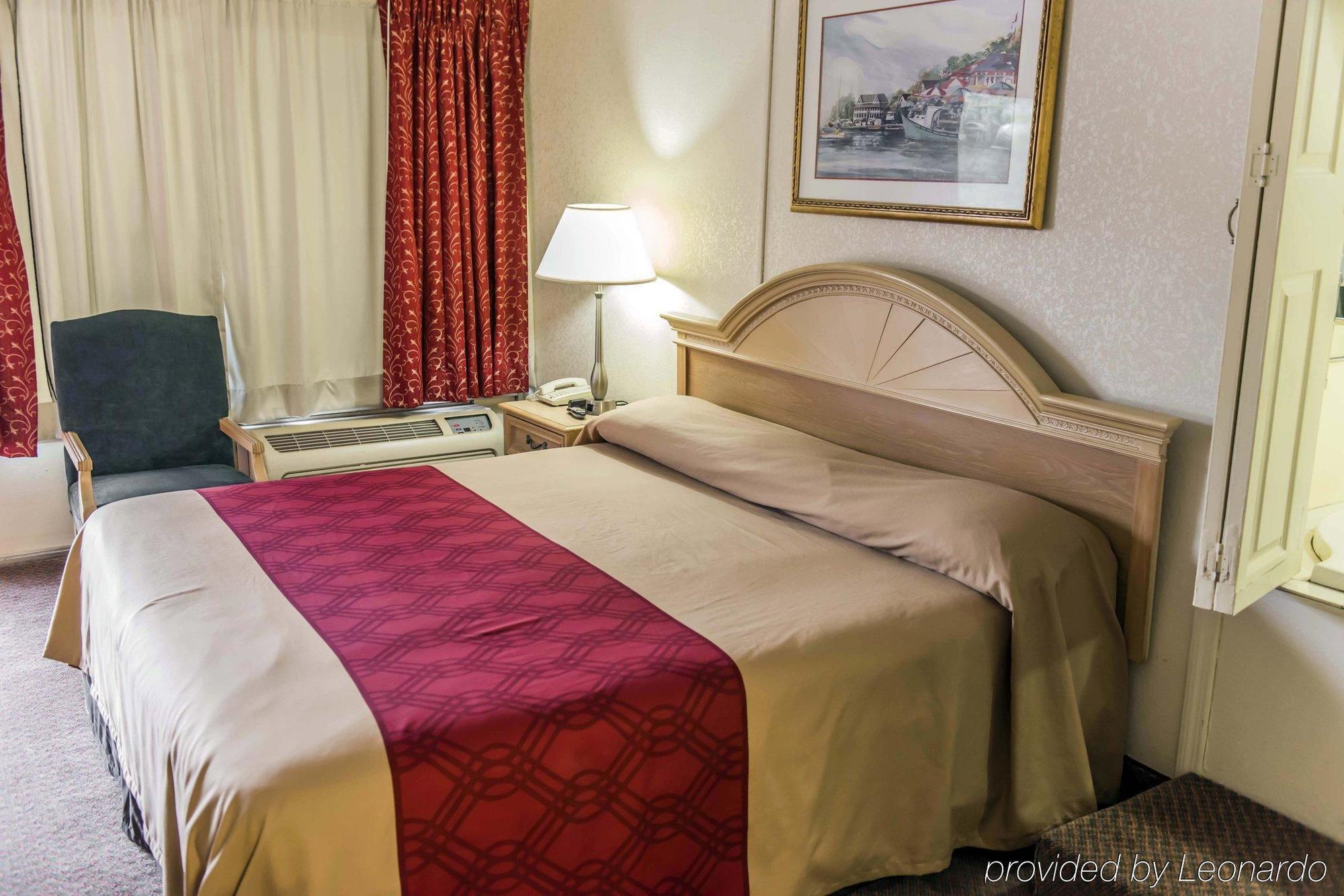 Econo Lodge Перрі Екстер'єр фото