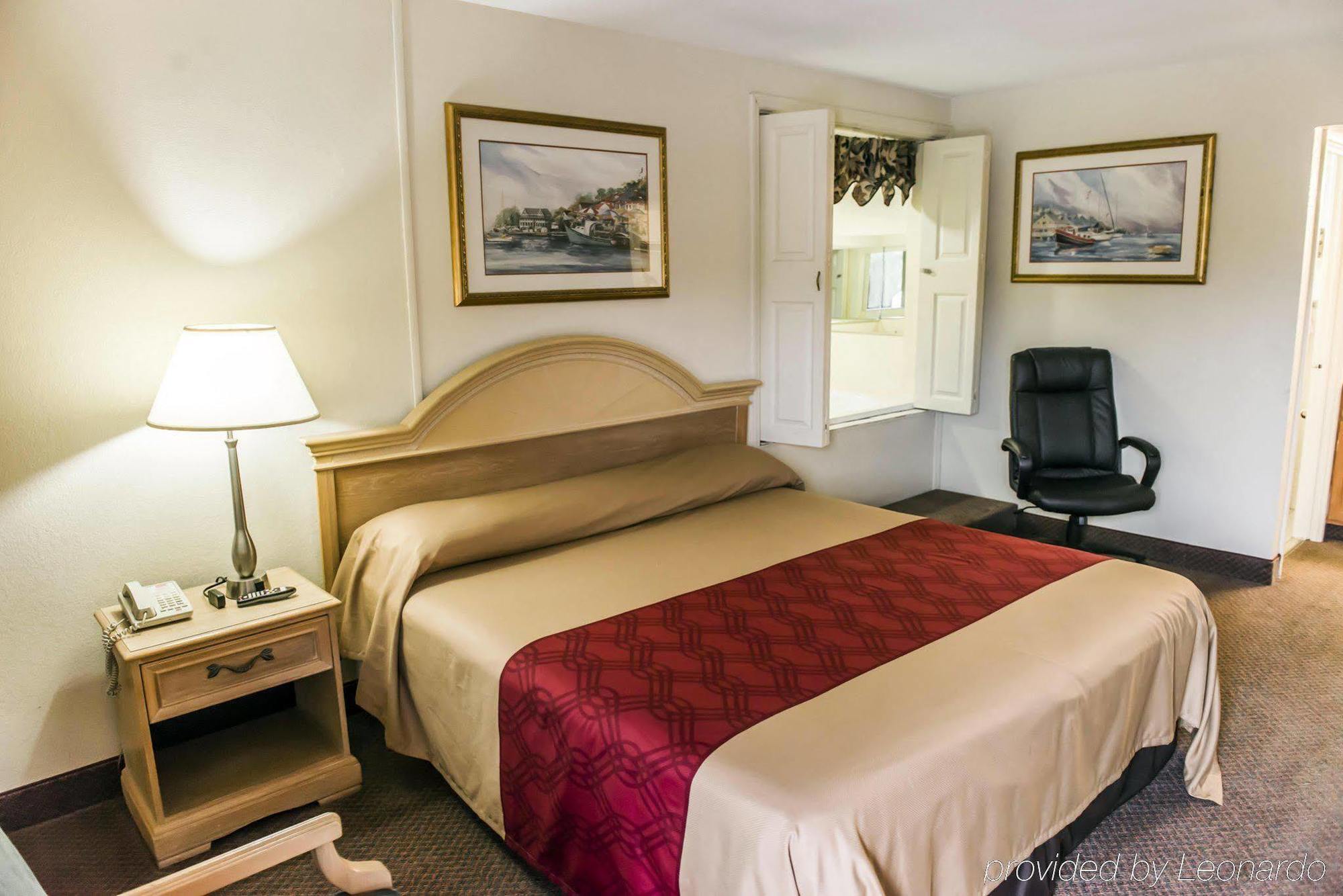 Econo Lodge Перрі Екстер'єр фото